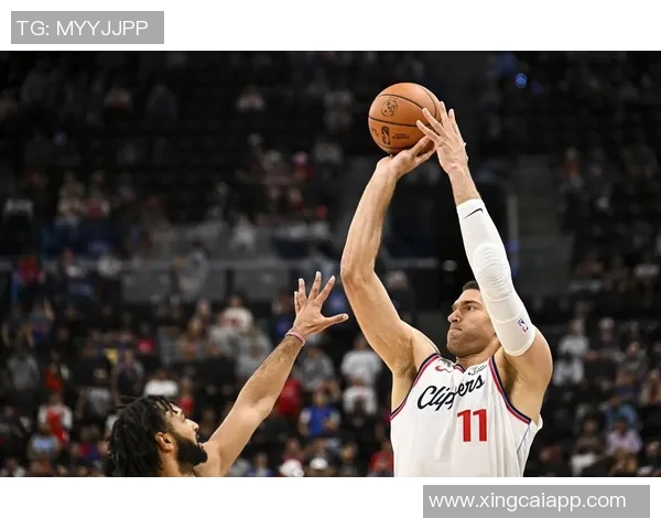 保罗助攻表现出色大洛三分精准记者称二人依然具备首发实力 保罗助攻表现出色大洛三分精准记者称二人依然具备首发实力