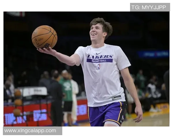 里夫斯自豪成为NBA历史首位助攻父子空接的球员这一成就意义非凡