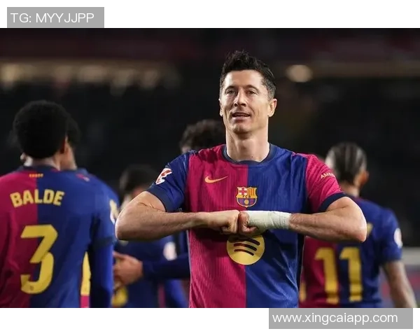 莱万不打算退役或将自由身离开巴萨未来去向引关注