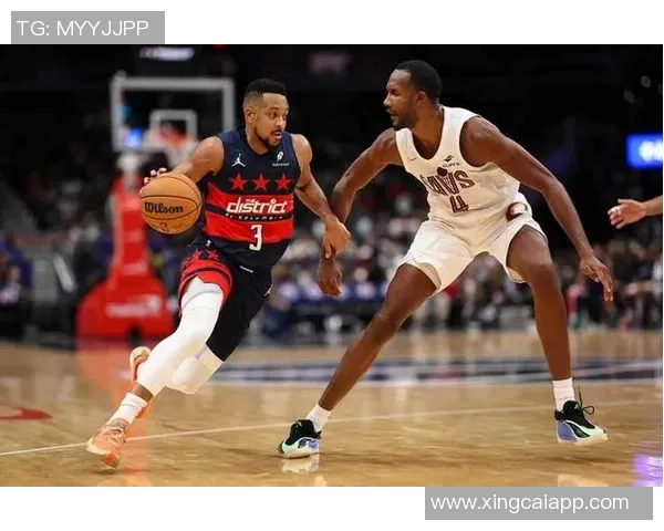 米切尔表现起伏明显第三节狂砍21分末节却陷入低迷仅得4分失误频繁