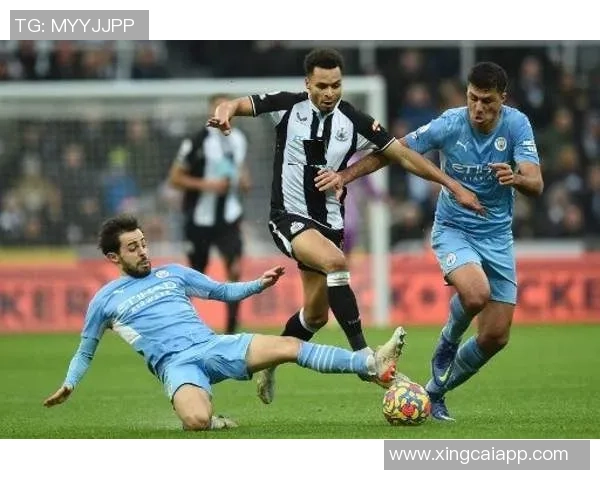 范戴克本赛季英超争顶成功次数与成功率双双领跑展现防守实力 范戴克本赛季英超争顶成功次数与成功率双双领跑展现防守实力