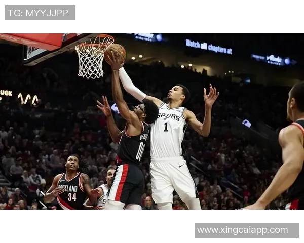 文班亚马解析关键三分球战术强调避免盲目突入人群造成复杂局面