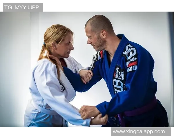 小卡独自训练至六月力求提升身体适应高强度对抗能力