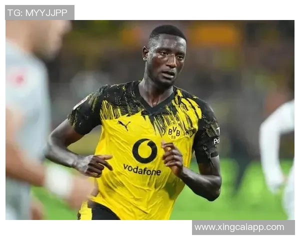 巴萨关注多特前锋吉拉西解约金降至6500万欧元