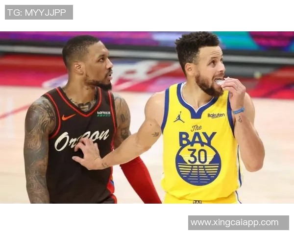 库里半场20分5记三分创纪录领先利拉德克莱紧随其后争夺第二位 库里半场20分5记三分创纪录领先利拉德克莱紧随其后争夺第二位